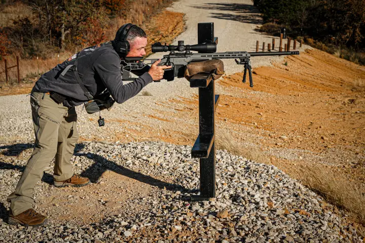 Off-bag standing position on the firing line