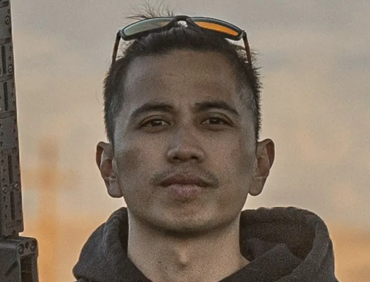 Portrait of Phil Velayo